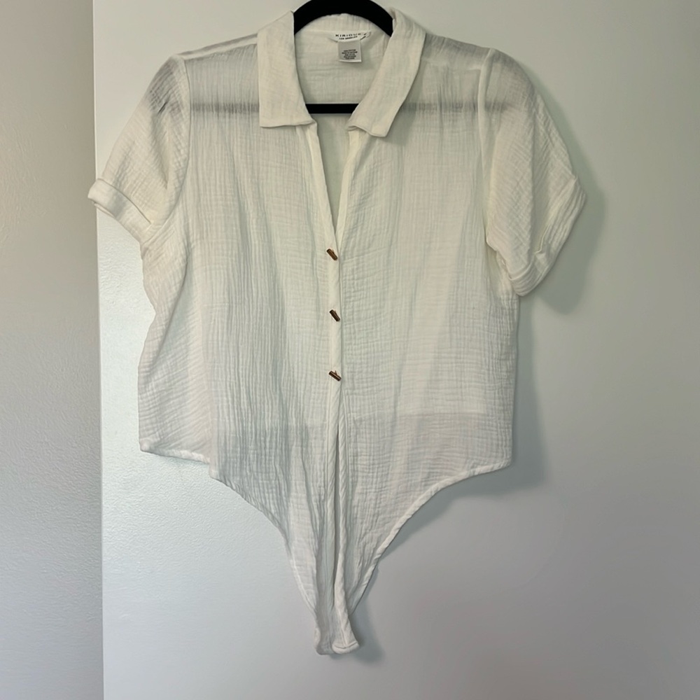 White muslin button up tee